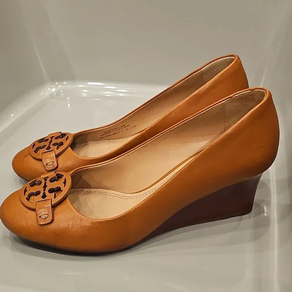 TORY BURCH Cognac Tan Leather Wedges